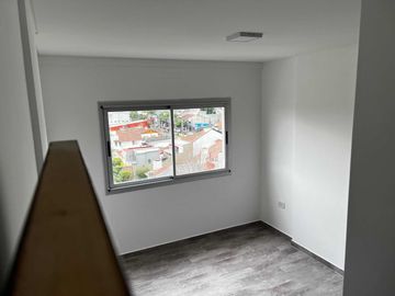 Departamento en venta - 2 Dormitorios 1 Baño - Cochera - 65Mts2 - Monte Grande, Esteban Echeverría