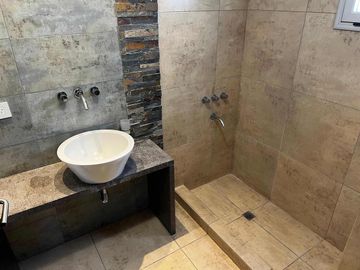Departamento en venta - 2 Dormitorios 1 Baño - Cochera - 65Mts2 - Monte Grande, Esteban Echeverría