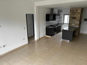 Departamento en venta - 2 Dormitorios 1 Baño - Cochera - 65Mts2 - Monte Grande, Esteban Echeverría
