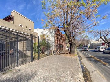 Casa en venta - 5 ambientes - cochera - Villa Pueyrredon