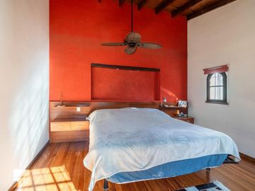 Casa en venta - 5 ambientes - cochera - Villa Pueyrredon
