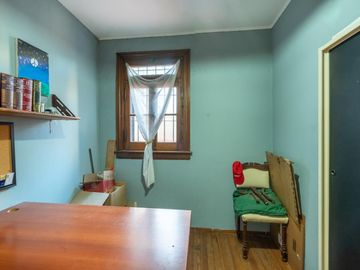 Casa en venta - 5 ambientes - cochera - Villa Pueyrredon