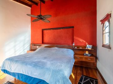 Casa en venta - 5 ambientes - cochera - Villa Pueyrredon