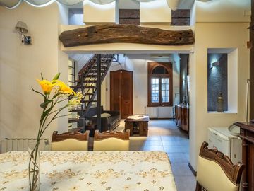 Casa en venta - 5 ambientes - cochera - Villa Pueyrredon