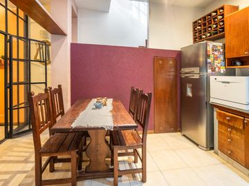 Casa en venta - 5 ambientes - cochera - Villa Pueyrredon