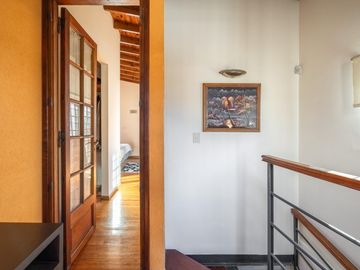 Casa en venta - 5 ambientes - cochera - Villa Pueyrredon