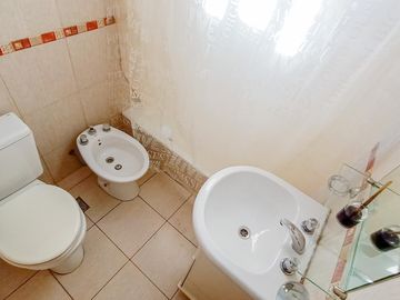 Venta  Departamento en Lanús Este 2 ambientes con balcón al contrafrente