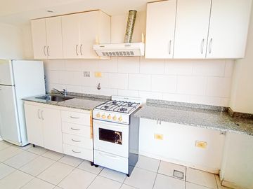 Venta  Departamento en Lanús Este 2 ambientes con balcón al contrafrente