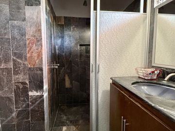 Casa en Venta de 1 Piso en Jardines de las Lomas Zona Norte de Colima
