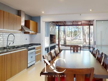 Casa en venta en Costa Esmeralda fondo cancha golf