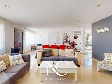 Casa en venta en Costa Esmeralda fondo cancha golf