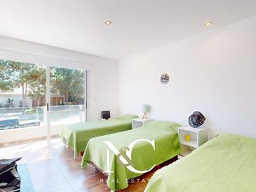 Casa en venta en Costa Esmeralda fondo cancha golf