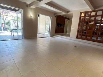 Casa en venta con  jardín - Playas de Tijuana - secc coronado