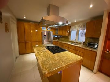 Casa en venta con  jardín - Playas de Tijuana - secc coronado