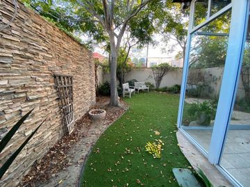 Casa en venta con  jardín - Playas de Tijuana - secc coronado
