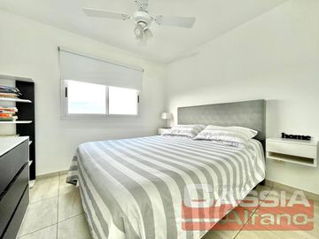 EXCELENTE DEPTO. 3 AMBIENTES EN PRIMER PISO BARRIO CERRADO