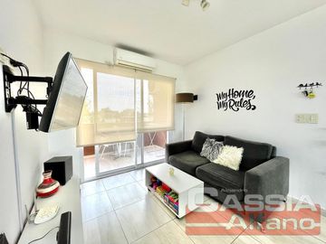 EXCELENTE DEPTO. 3 AMBIENTES EN PRIMER PISO BARRIO CERRADO