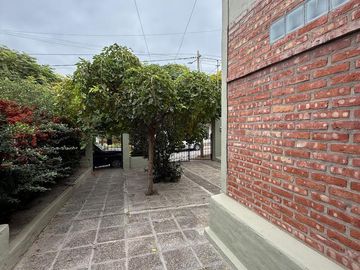 Venta Casa 4 Dormitorios ,Victor Garcia 1065, Santa Genoveva, Neuquen