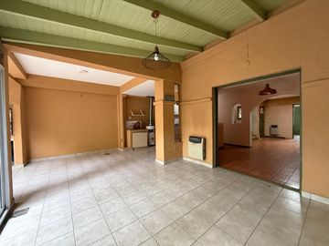 Venta Casa 4 Dormitorios ,Victor Garcia 1065, Santa Genoveva, Neuquen