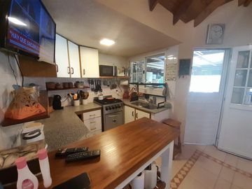 Hermosa Casa de Dos Plantas en Venta en un solo lote Country BAnco Provincia, Moreno.