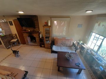 Hermosa Casa de Dos Plantas en Venta en un solo lote Country BAnco Provincia, Moreno.