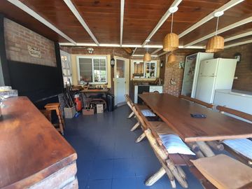 Hermosa Casa de Dos Plantas en Venta en un solo lote Country BAnco Provincia, Moreno.