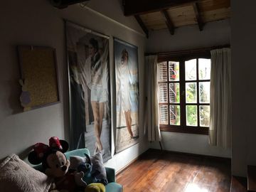 Casa en venta - 4 Dormitorios 3 Baños - Cocheras - 347Mts2 - Ituzaingó Norte