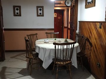 Casa en venta - 4 Dormitorios 3 Baños - Cocheras - 347Mts2 - Ituzaingó Norte