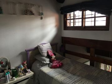 Casa en venta - 4 Dormitorios 3 Baños - Cocheras - 347Mts2 - Ituzaingó Norte