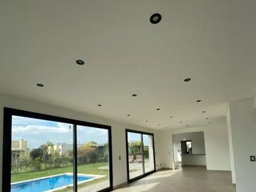 Casa en Venta, Haras Santa Maria - Escobar  - GBA Norte