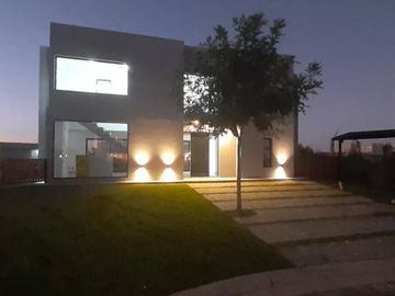 Casa en Venta, Haras Santa Maria - Escobar  - GBA Norte