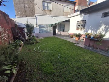 Casa mas departamento  en Victoria