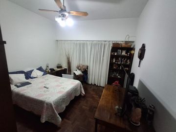 Casa mas departamento  en Victoria