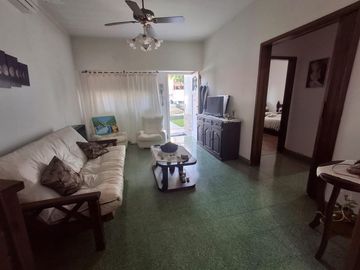 Casa mas departamento  en Victoria