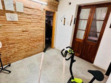 Casa en venta - 2 Dormitorios 1 Baño - Cochera - 401Mts2 - 12 De Octubre, Berazategui