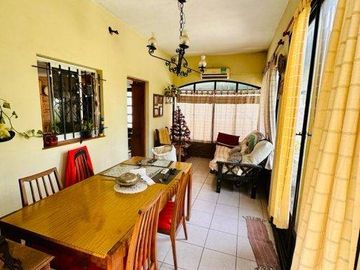 Casa en venta - 2 Dormitorios 1 Baño - Cochera - 401Mts2 - 12 De Octubre, Berazategui