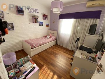 CASA EN FUNES