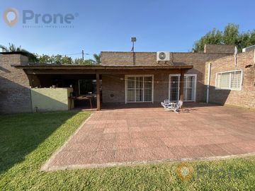 CASA EN FUNES