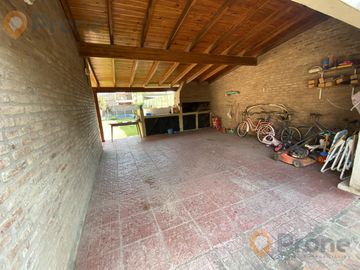 CASA EN FUNES