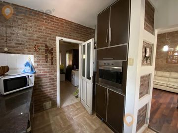 CASA EN FUNES