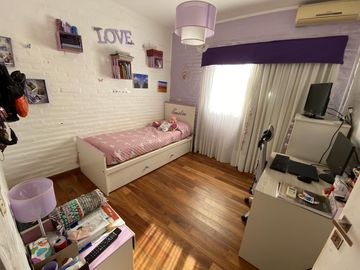 CASA EN FUNES