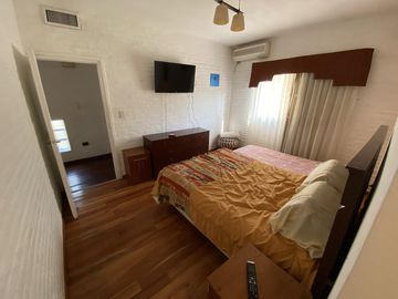 CASA EN FUNES