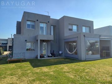 Venta Casa - Barrio Privado Altos de Campo Grande / Pilar