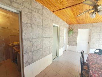 VENTA CASA 4 AMB 178 M2 COCHERA LANÚS OESTE