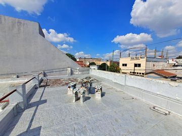 VENTA CASA 4 AMB 178 M2 COCHERA LANÚS OESTE