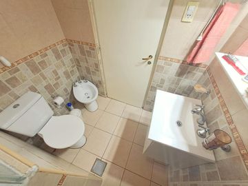 VENTA CASA 4 AMB 178 M2 COCHERA LANÚS OESTE