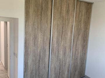 Casa en venta - 3 Dormitorios 4 Baños - Cochera - 220Mts2 - El Naudir