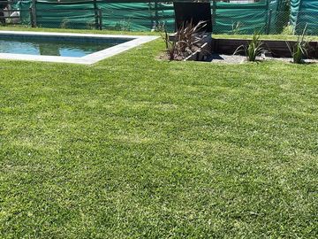 Casa en venta - 3 Dormitorios 4 Baños - Cochera - 220Mts2 - El Naudir