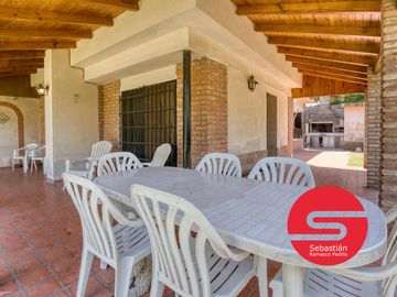 Casa venta en Funes 2 dormitorios piscina jardin parrillero