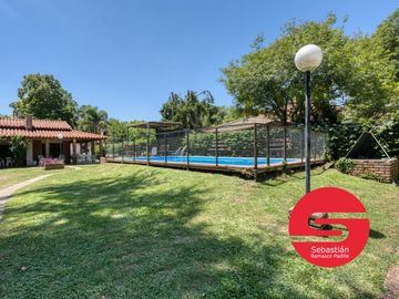 Casa venta en Funes 2 dormitorios piscina jardin parrillero